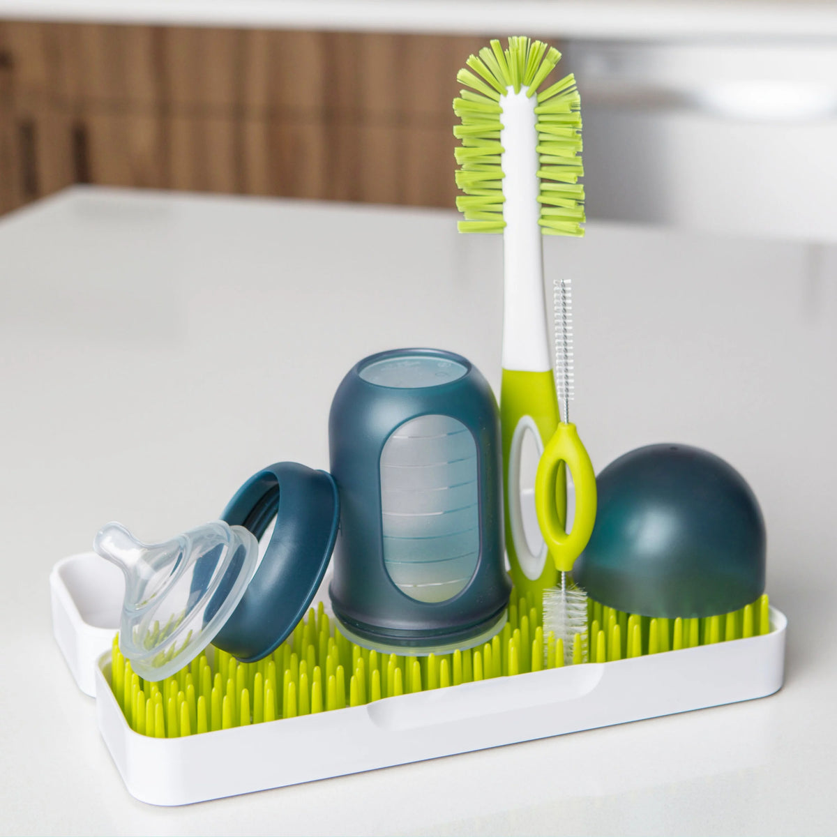 Compact Travel Bottle Drying Rack + 2 Baby Bottle Brushes G668785