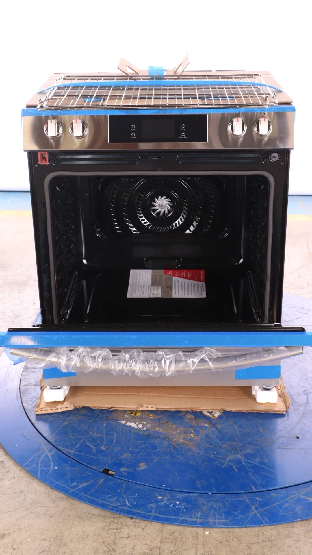30'' Front Control Electric Range with Total Convection Z10158