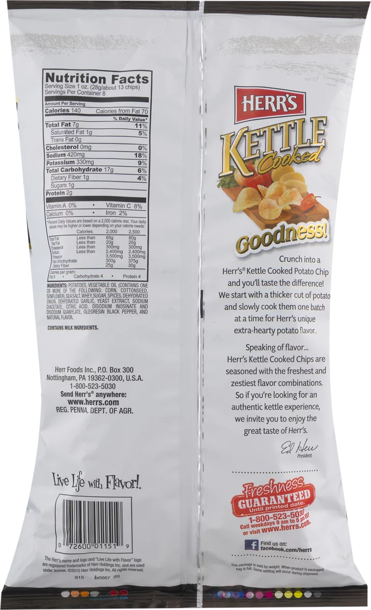 Kettle Cooked Cracked Pepper & Sea Salt Potato Chips 4-Pack 7.5 oz S504