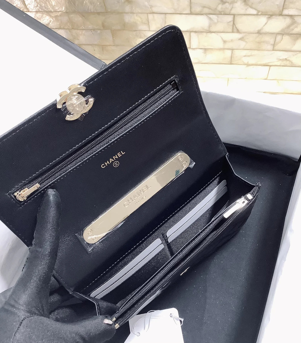Black Hand-Held Cross Bag L2461