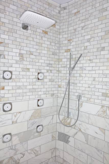 Calacatta Gold 6x18 Polished Marble Subway Tile O8403